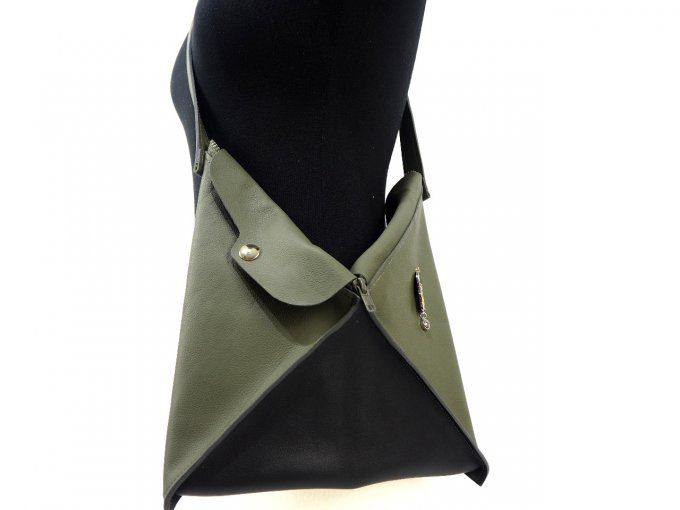 Stairstep Fold Dark Green